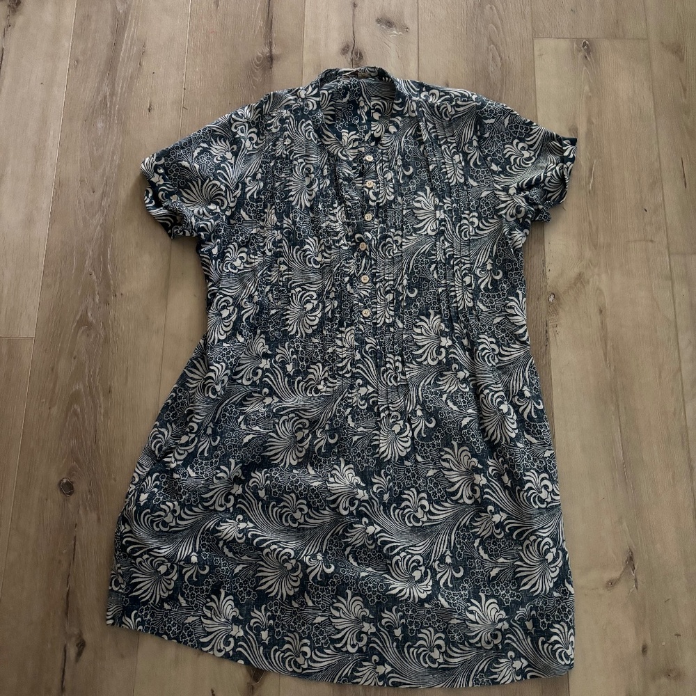 Faherty Dress small fun floral pattern